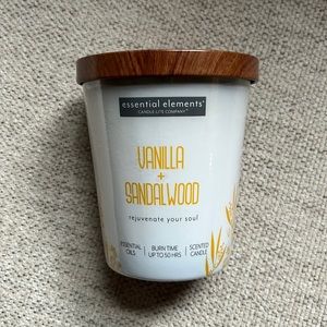 Essential Elements candle “new”